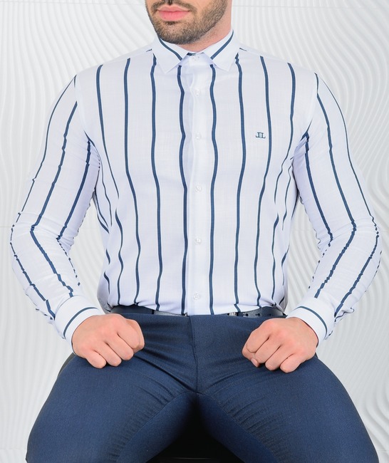 Мъжка бяла ленена риза на вертикални ленти