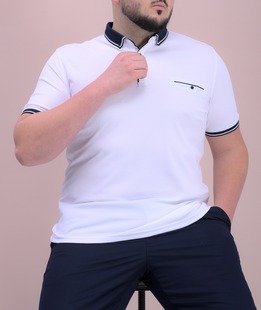 Изчистена бяла мъжка big size тениска с акцент декоративен джоб 