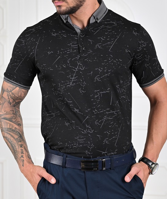 Мъжка черна тениска с яка на ленти и ивици