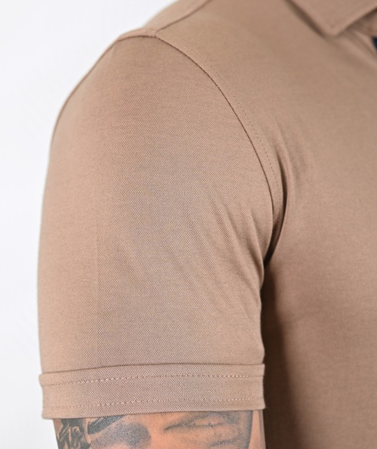 Мъжка поло тениска с джоб цвят кафяв