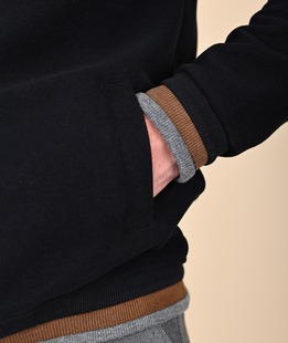 Преходно яке с кафяв кант цвят черен