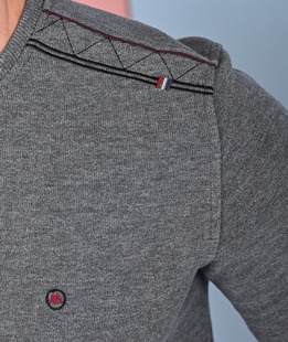 Мъжка сива блуза с бродирано лого и орнамент