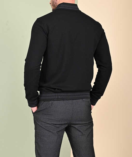 Мъжка жилетка цвят черен на дискретни ромбоиди
