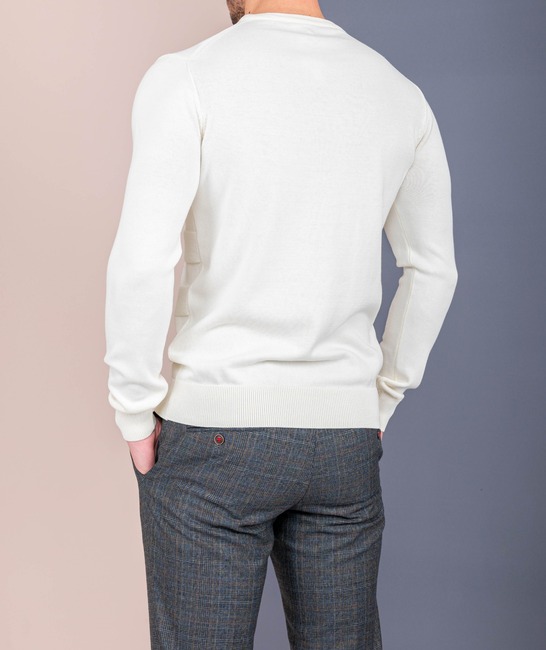 Мъжки пуловер на ленти и ивици цвят екрю