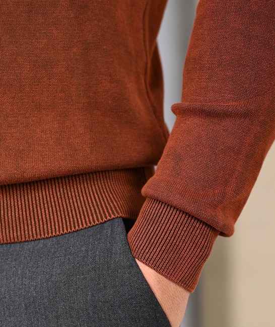 Мъжки пуловер с хоризонтални ленти цвят керемида