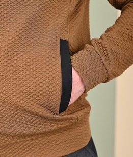 Мъжко кафяво преходно яке на малки ромбоиди 