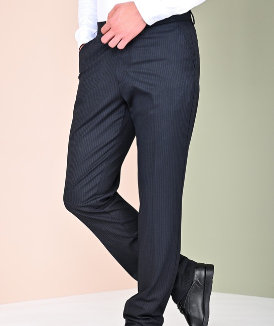 Мъжки официален черен панталон на светло сини ивици