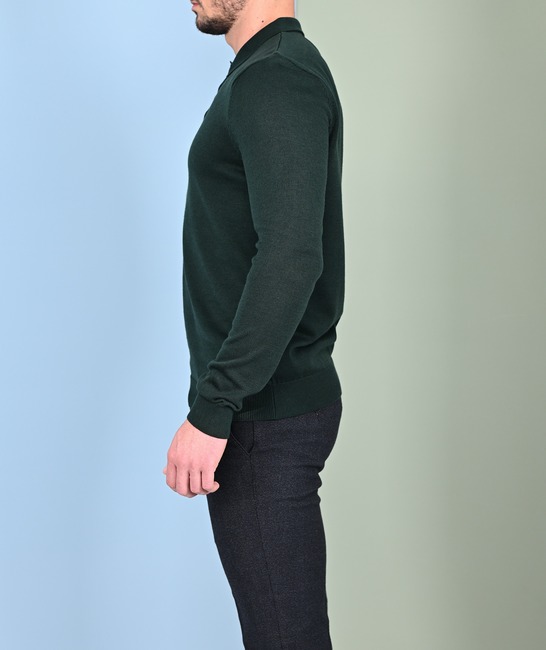 Мъжки плетен пуловер с три копчета цвят зелен