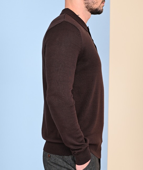 Мъжки плетен пуловер с три копчета цвят кафяв