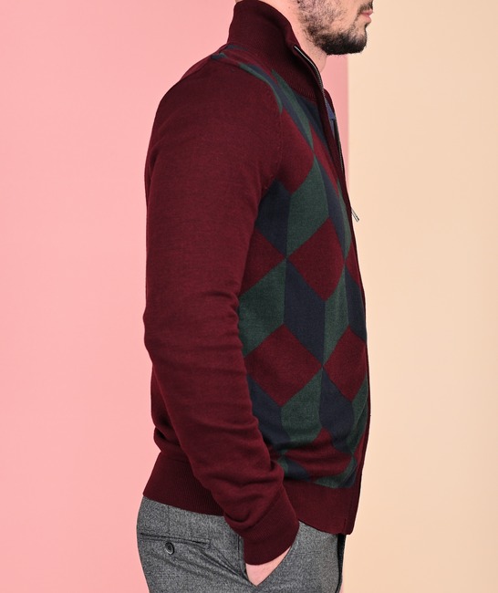 Мъжка плетена жилетка на ромбоиди цвят бордо