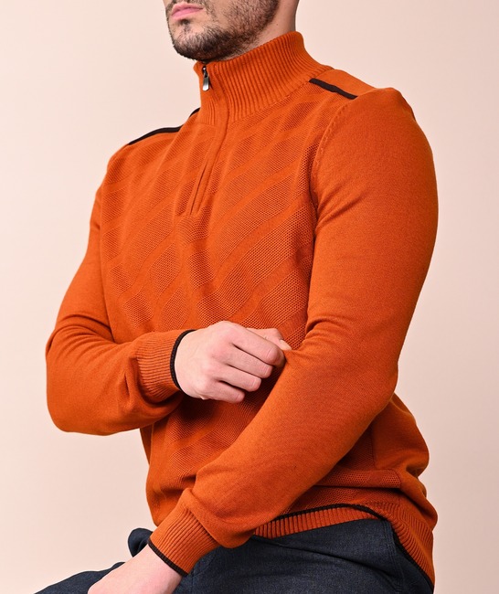 Мъжки пуловер на ивици от плетка пчелна пита с цип цвят керемида
