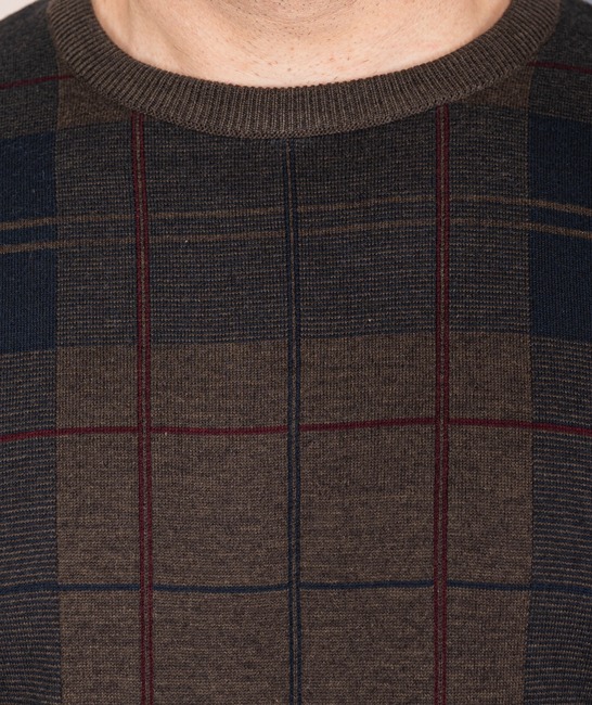 Мъжки кафяв пуловер на контурни квадрати