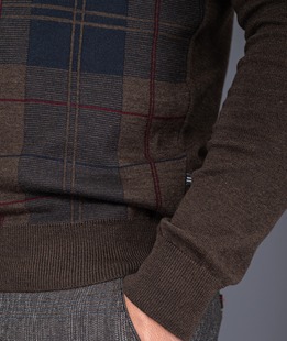 Мъжки кафяв пуловер на контурни квадрати