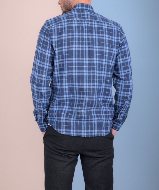 Елегантна мъжка синя риза с акцент синьо и бяло каре