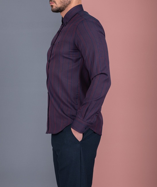 Мъжка риза на рейе цвят преливащо се тъмно бордо