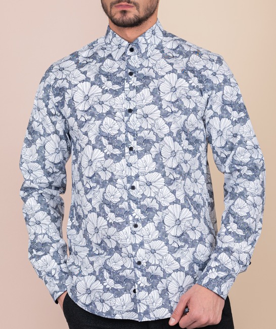 Бяла мъжка риза с акцент контурни цветя
