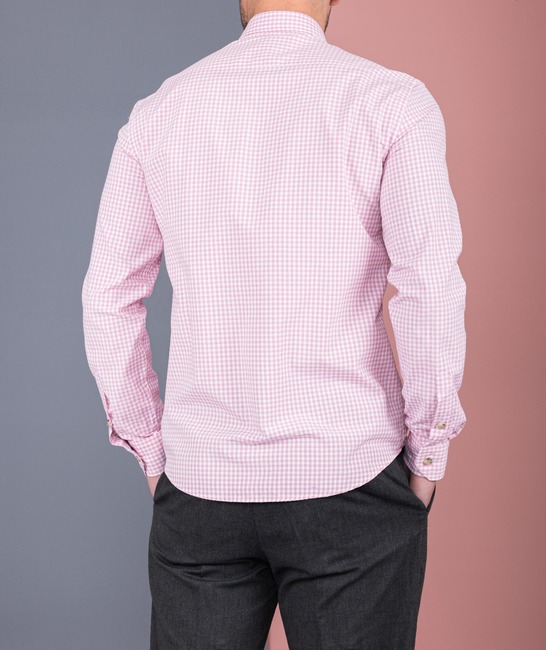 Розова мъжка риза с акцент малко лого карирана