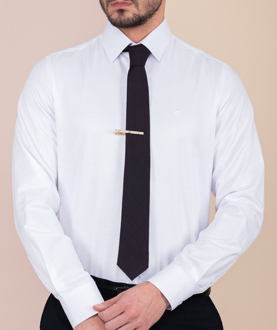 Mъжка бяла риза с бродирано лого