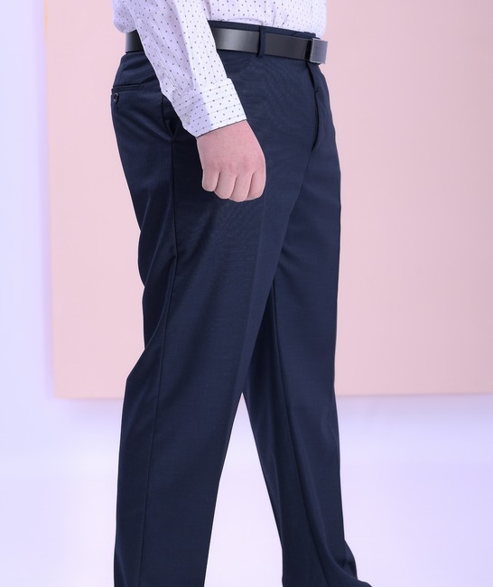 Класически стръктурен мъжки син панталон