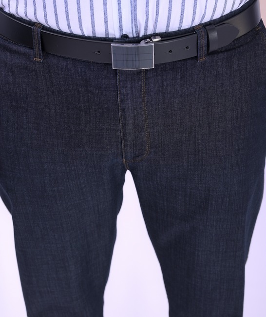 Дънков панталон с класическа кройка в цвят индиго