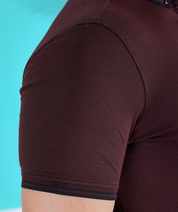 Мъжка тениска с яка изчистена цвят бордо с лого