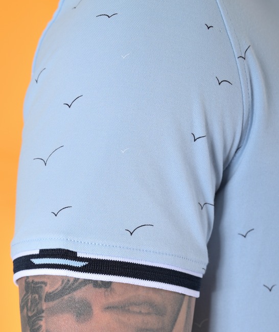 Мъжка поло тениска светло синя с птици