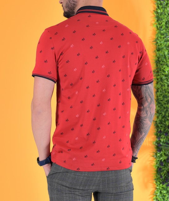 Мъжка тениска с яка червена с фигури