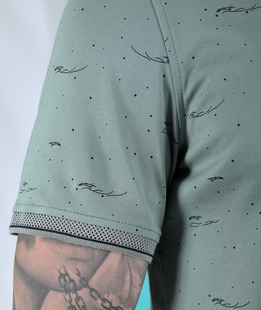 Μъжка тениска с яка светло зелена с елементи