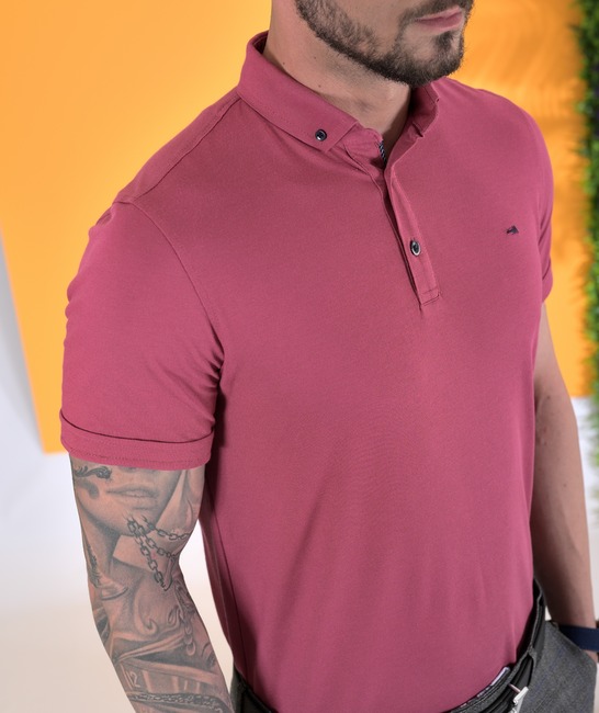 Мъжка тениска с яка цвят череша с лого