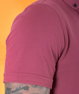 Мъжка тениска с яка цвят череша с лого