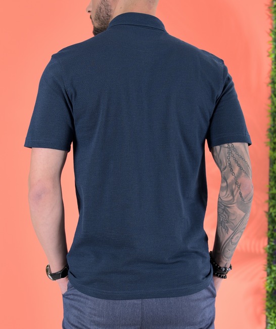Мъжка тениска с яка тъмно синя релефна