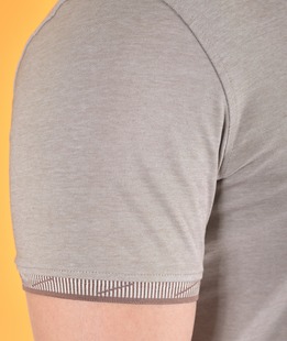 Светло кафява тениска поло с бродирано лого