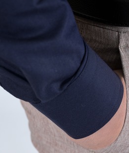 Мъжка риза с дълъг ръкав с джоб тъмно синя