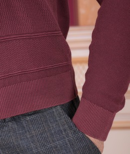 Стилен пуловер цвят бордо от варен памук