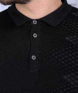 Елегантен фин пуловер с квадратни акценти с яка черен цвят