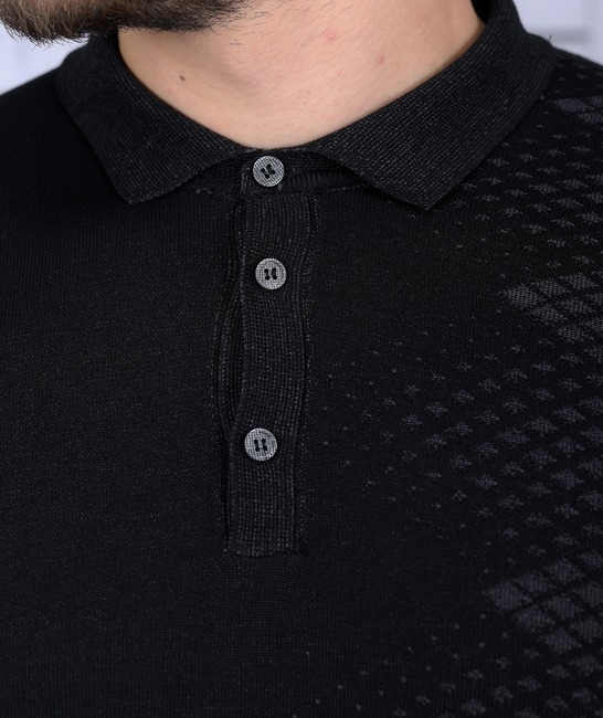 Елегантен фин пуловер с квадратни акценти с яка черен цвят