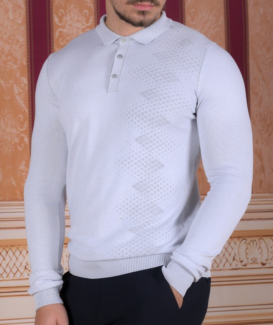 Елегантен фин пуловер с яка с квадратни акценти светло сив
