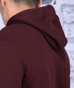 Mъжки бордо суитшърт с щампа OUR ATTIDUTE 