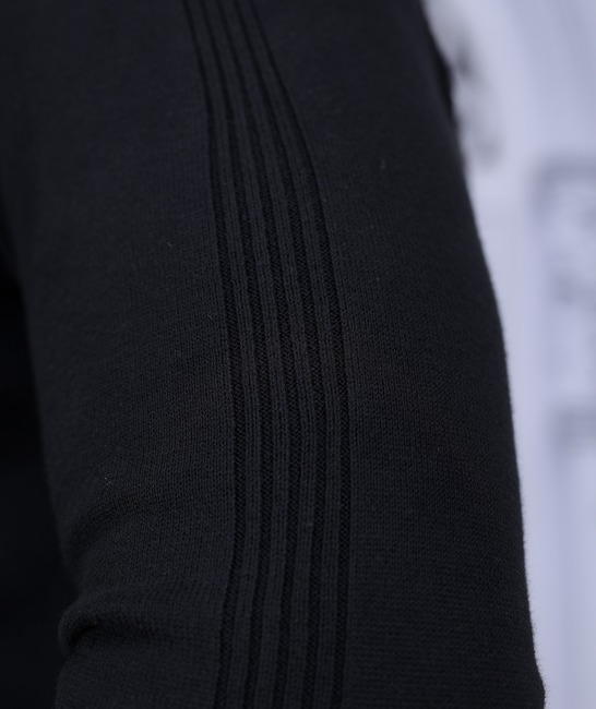 Мъжки памучен пуловер с акцент решетка черен