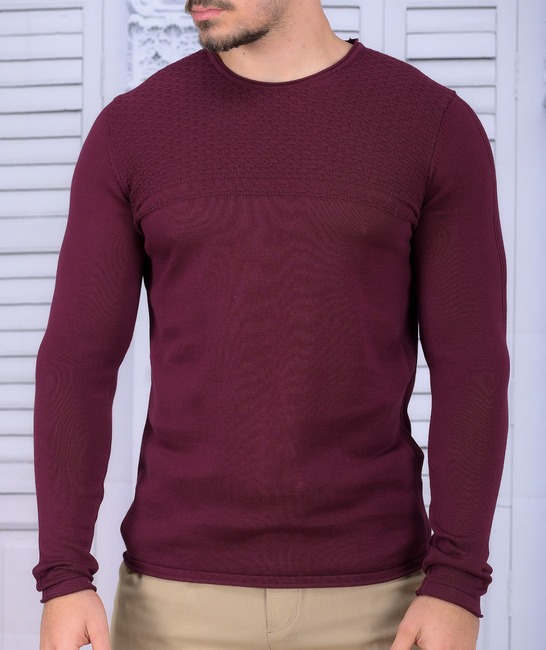 Памучен мъжки пуловер в бордо с акцент решетка