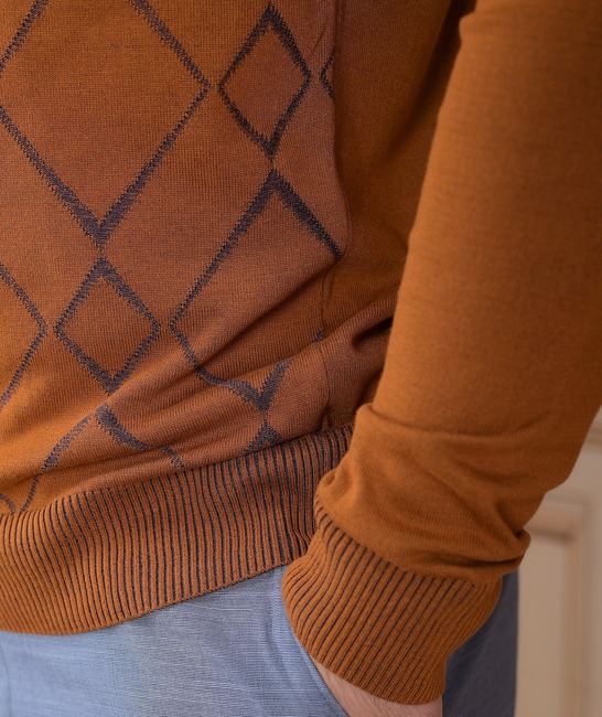 Фин пуловер с яка на орнаменти ромбоиди цвят керемида