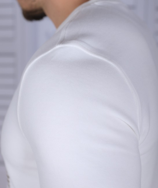 Изчистена елегантна блуза с щампа на вълни бяла