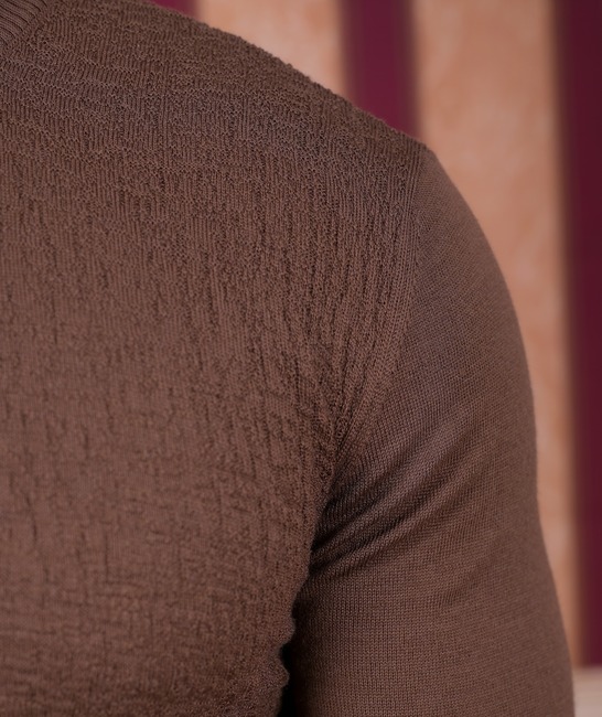Мъжки фин вълнен кафяв пуловер с текстура