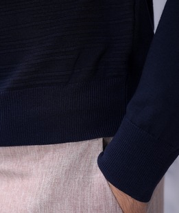 Тъмно син пуловер на 3D ленти мъжки