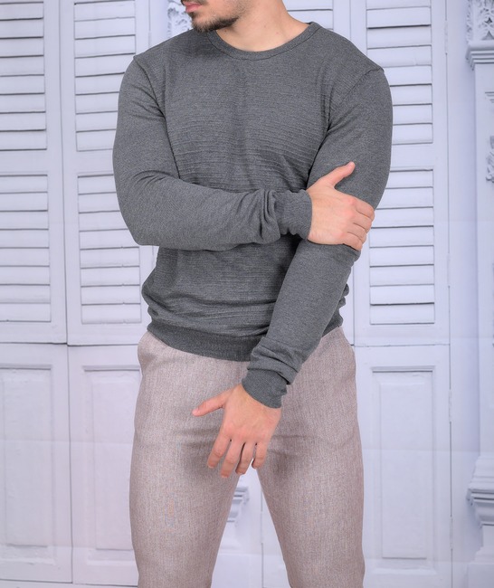 Мъжки сив плетен пуловер на 3D ленти