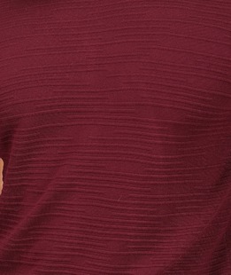 Елегантен пуловер на 3D ленти цвят бордо