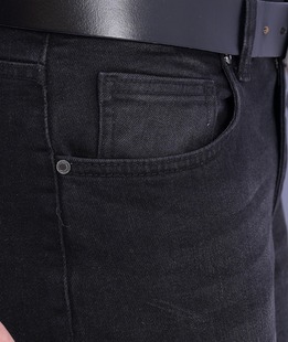 Класически черни прави дънки с протрит ефект