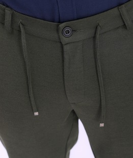 Стилен мъжки панталон в зелено с италиански джоб