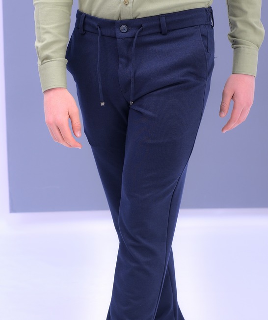 Стилен тъмно син панталон с италиански джоб от Gipe