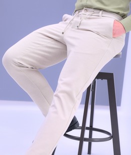 Стуктурен бежов стилен мъжки панталон с 4 джоба от Gipe